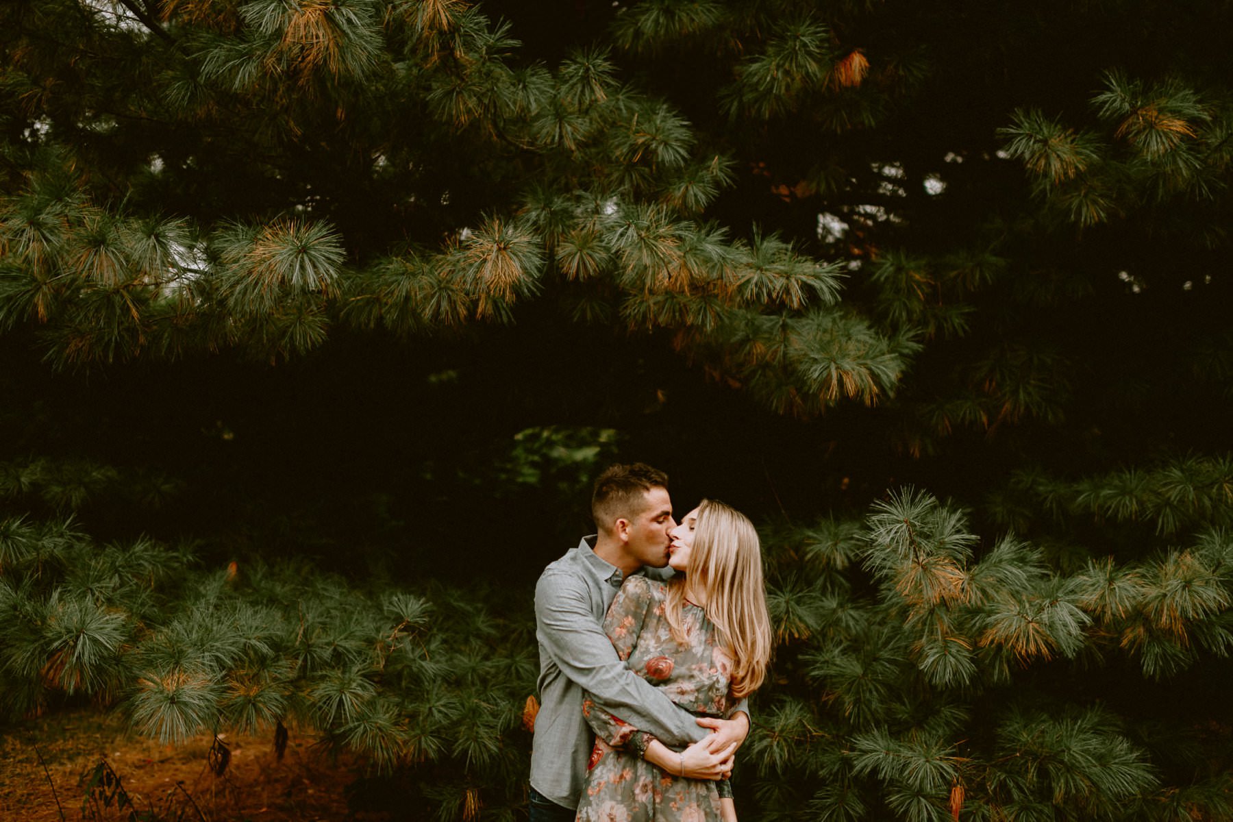 apple_orchard_engagement_session-35.jpg