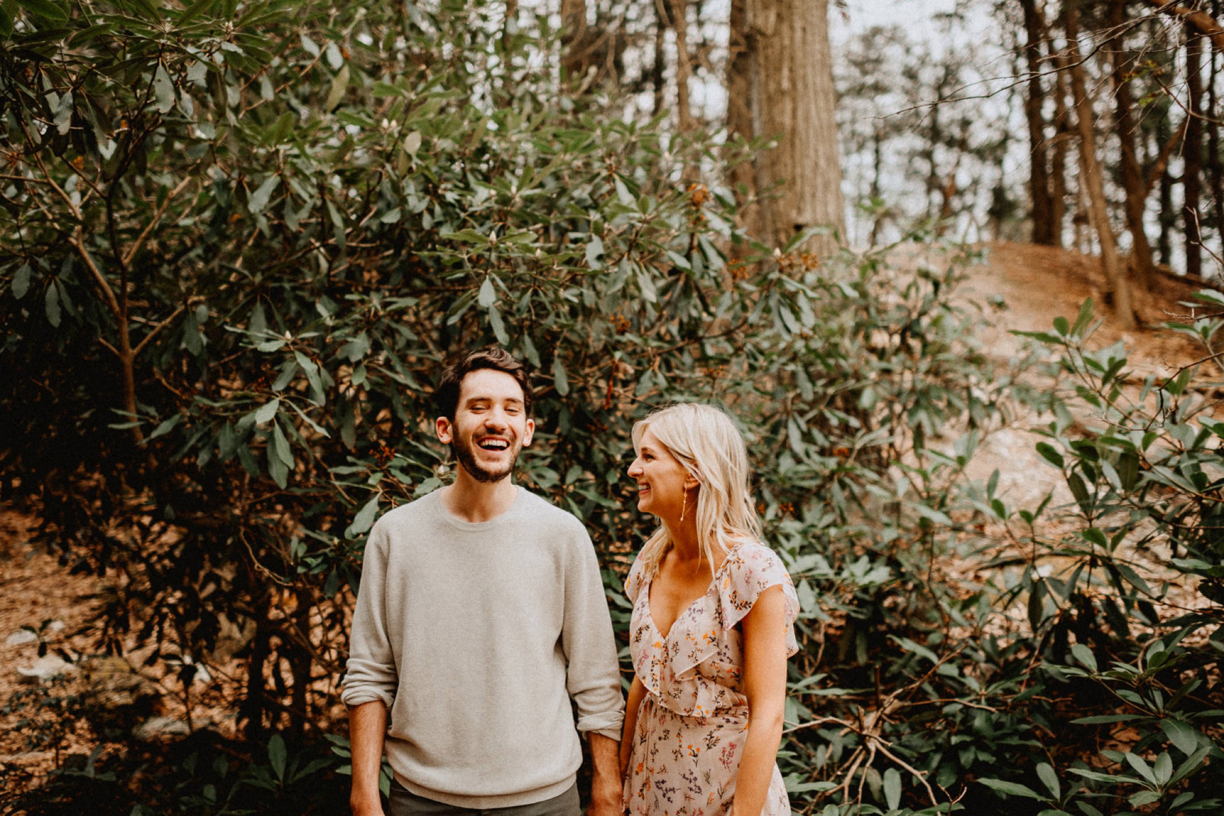 hawk_mountain_engagement_session-15.jpg