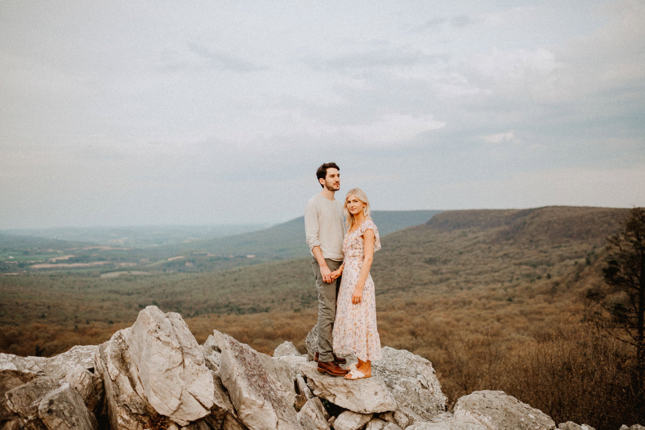 hawk_mountain_engagement_session-23.jpg