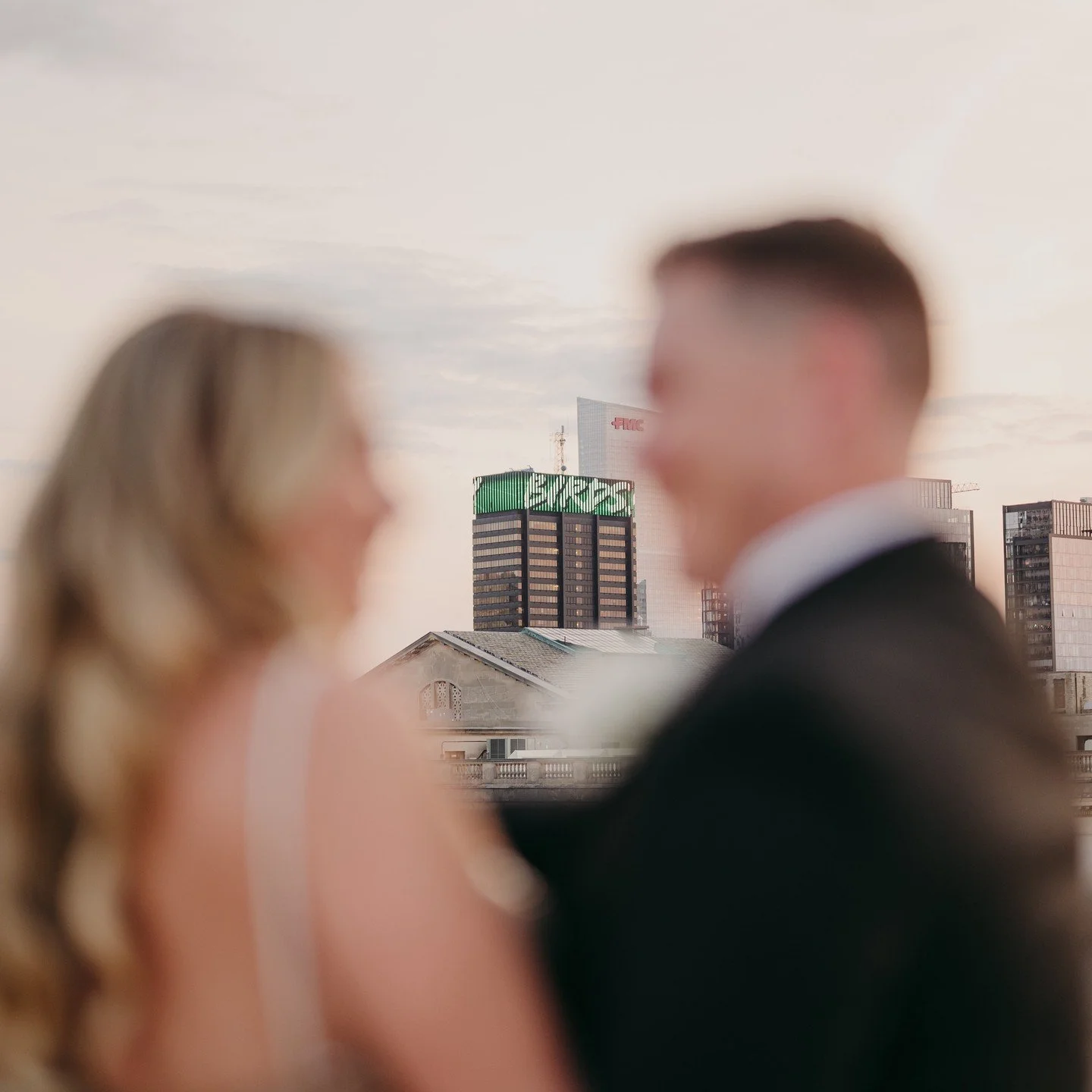 In honor of this week&rsquo;s playoff game, check out Lexi + Zac&rsquo;s wedding at Free Library of Philadelphia
.
GO BIRDS!