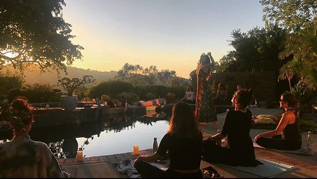 𝐀𝐋𝐈𝐆𝐍𝐌𝐄𝐍𝐓

Yesterday we gathered to connect, to our power, to our voice, to our purpose and to each other.

We journeyed from our root to our crown, unveiling our fears and desires, then standing together, fully aligned and feeling our divin