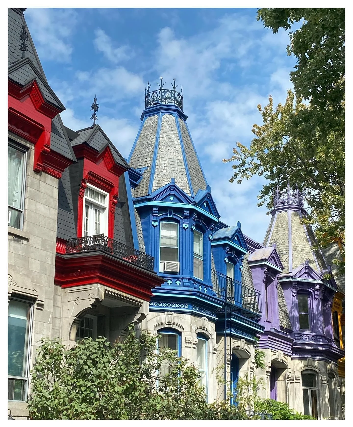 Revisiting some old favorite spots. #justthetwoofus #perfectday #ontheroad #montreal #montr&eacute;al #weekendgetaway #squaresaintlouismontreal