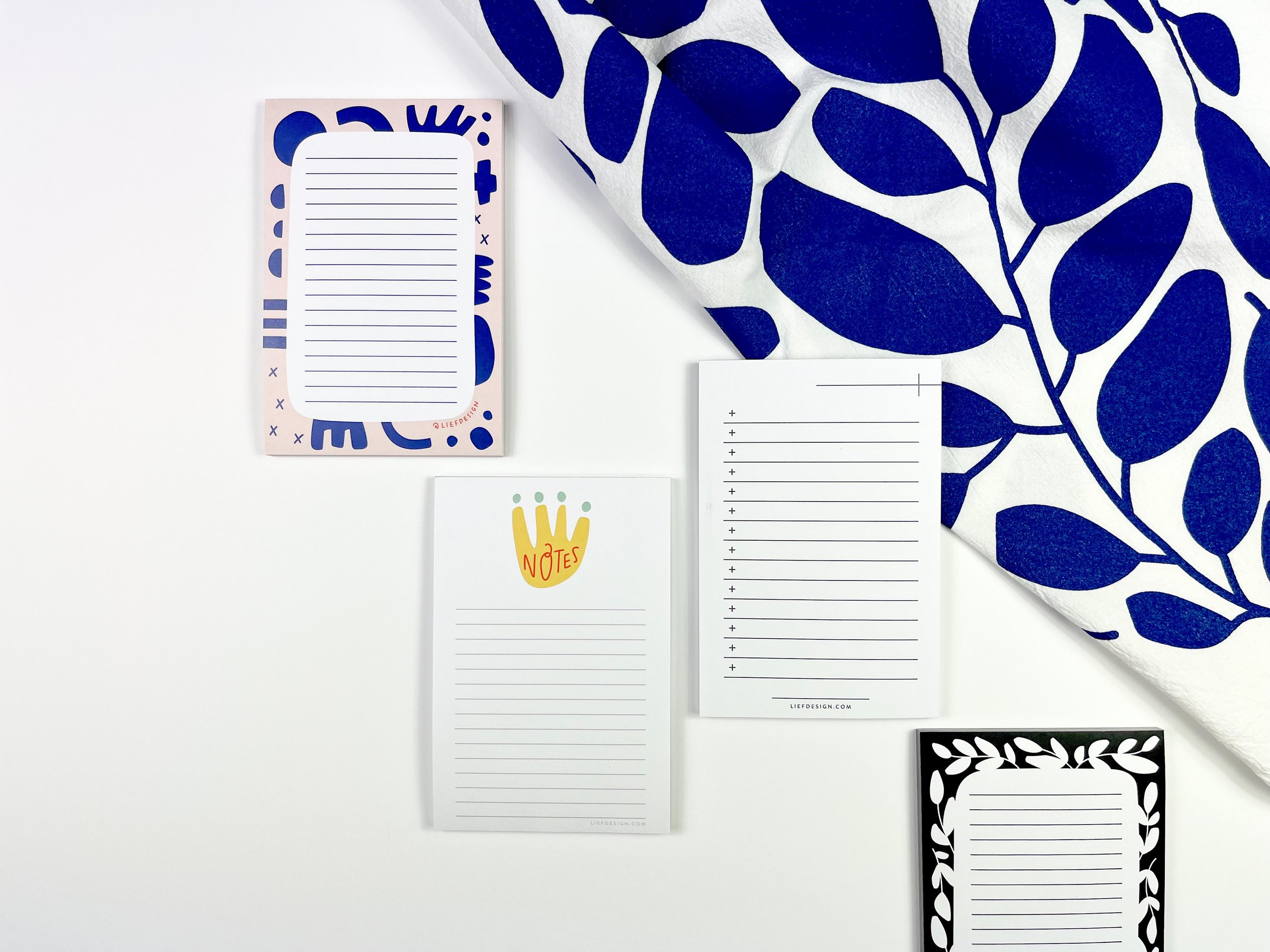 Notepads with towel.JPEG