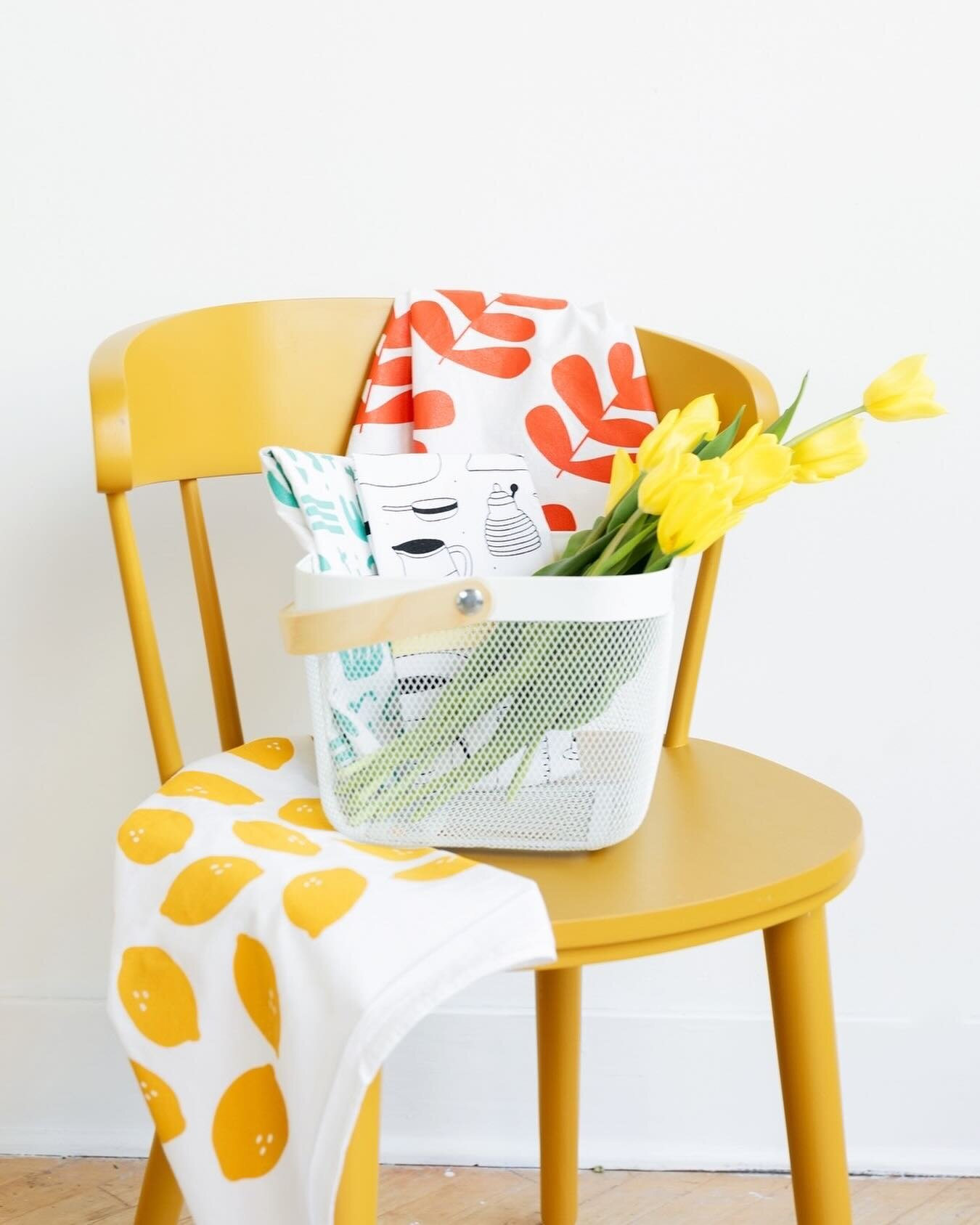 Some bright colors for this rainy winter day! Our tea towels definitely add a pop of color, which I especially love in these darker months.
⠀⠀⠀⠀⠀⠀⠀⠀⠀
So grateful for those of you that have perused and purchased on our @faire_wholesale page this week!