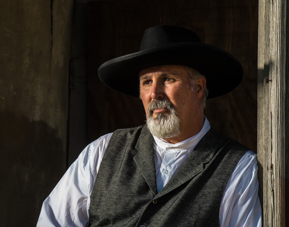 Waiting For  His Woman,George Howell,Cowtown Camera Club,1st Place, Color Prints