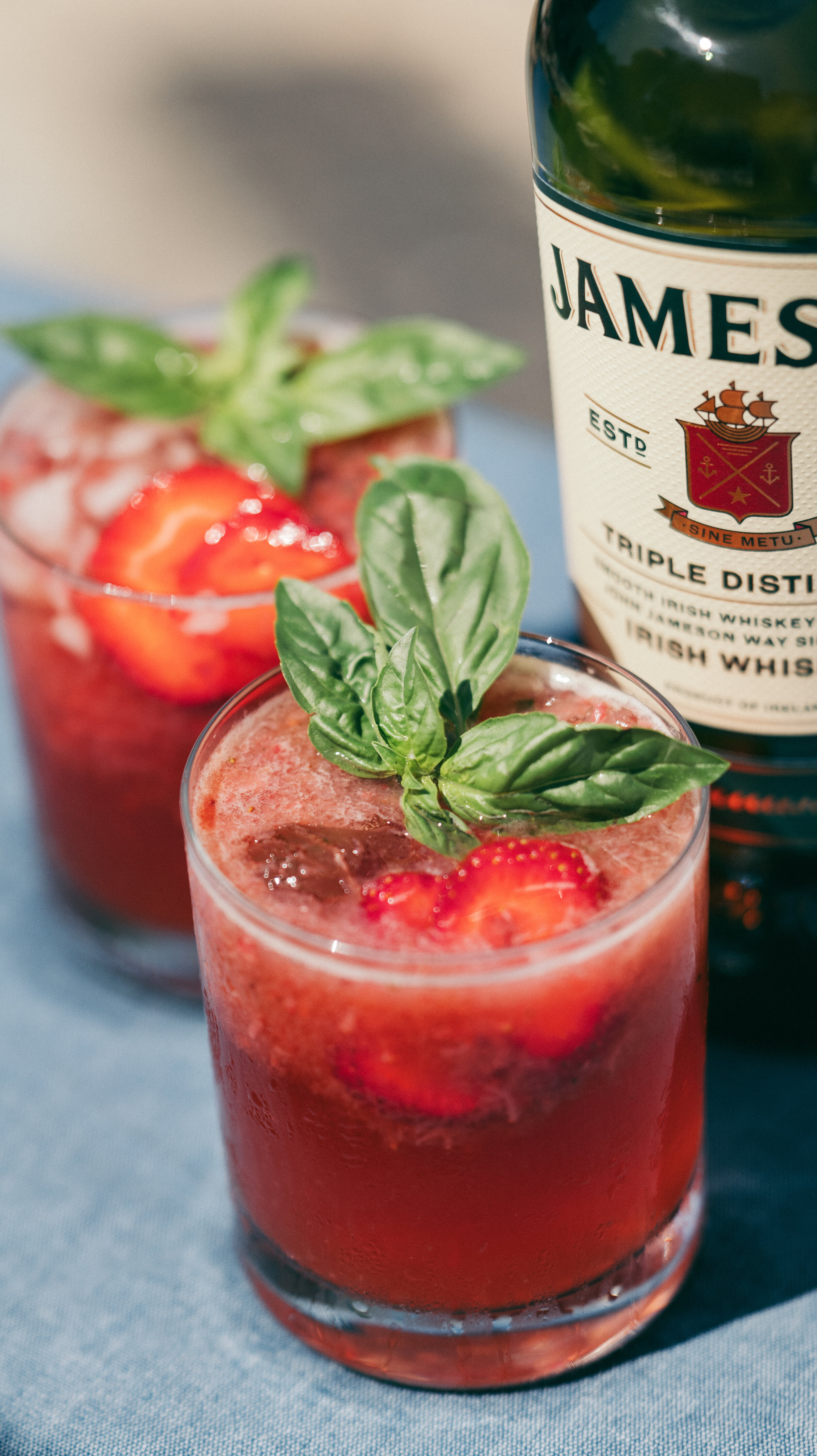 JAM_F21_SummerSocialShoot_Cocktail_UNCROPPED_Strawberry-Basil-Irish-Mule-1024018.jpg