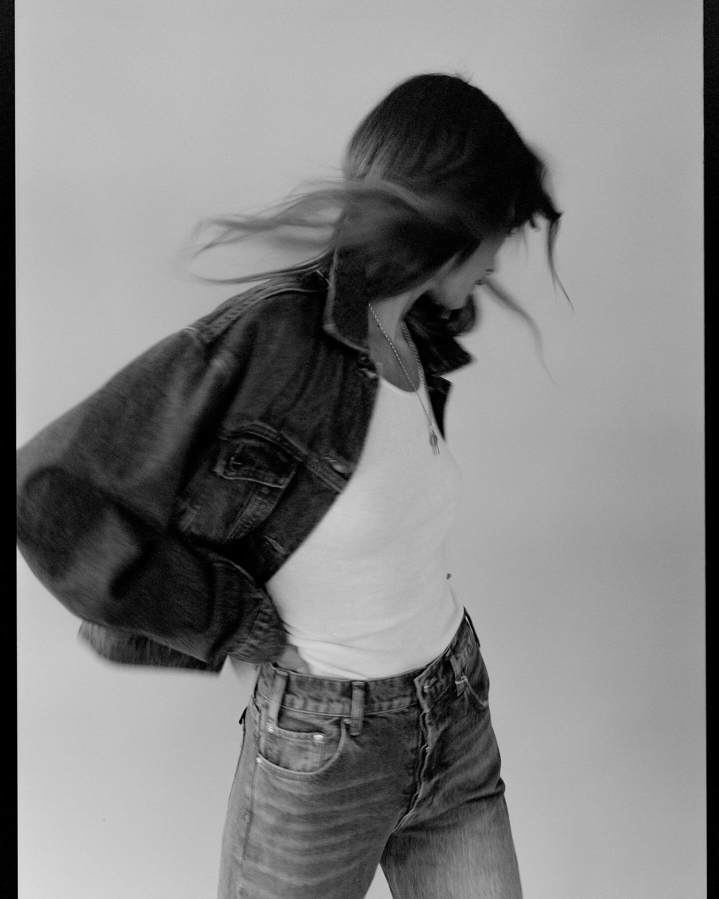 New denim story with @sarah__holt__ 🖤

Photo @drake.alexander 
Hair @taniabecker using @oribe 
MUA @grimesmorgan 
Fashion @littlecloud 
 
@freedommodelsla @nobasura_clubhouse