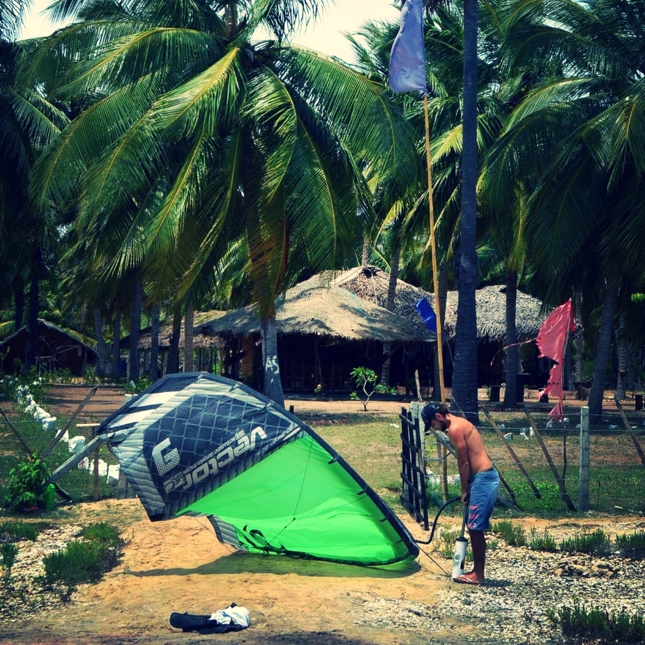 start kiting right by Kalpitiya kite lagoon