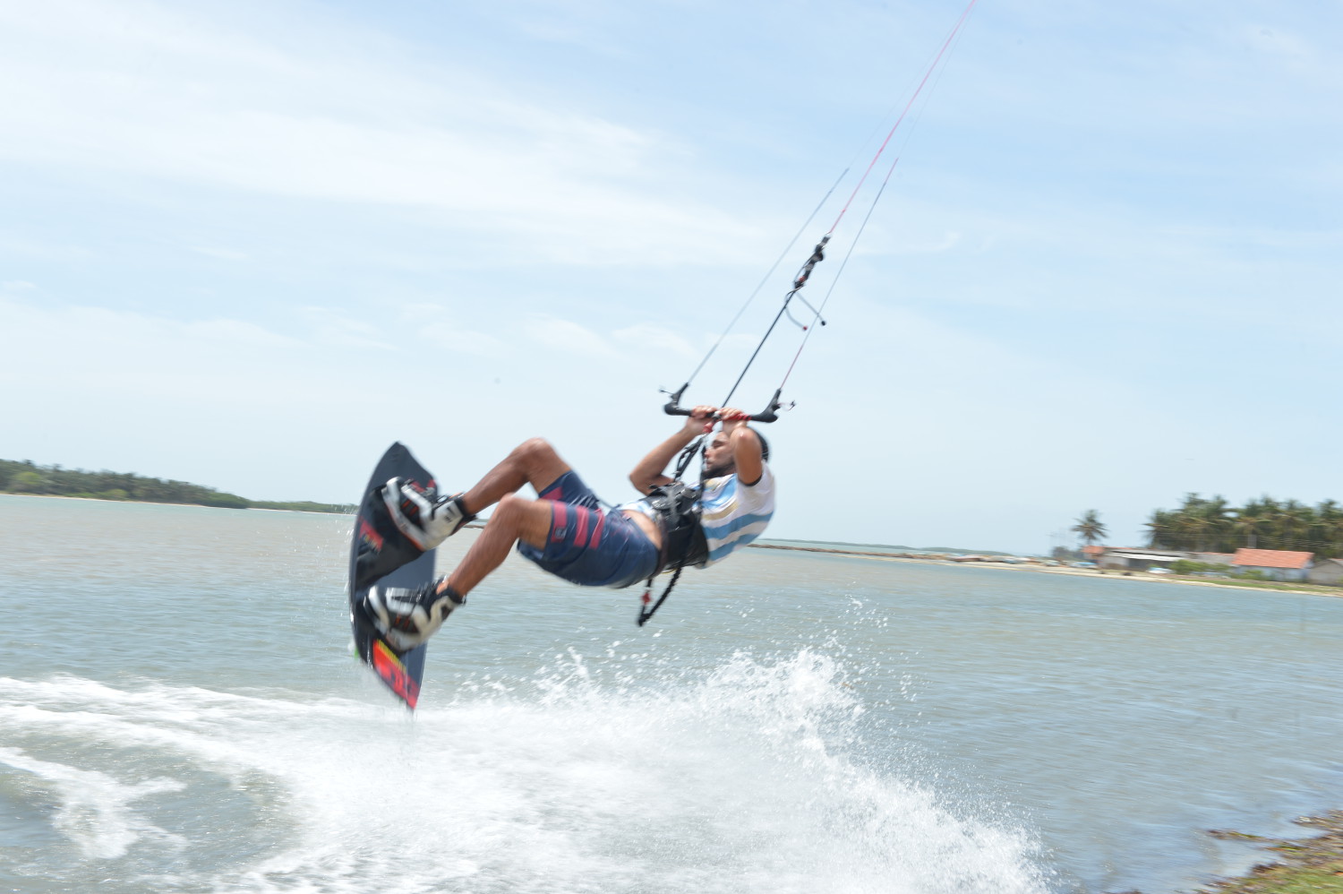 kitesurfing-in-sri-lanka.jpg