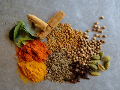 Making a traditional curry paste with the Ruuk Village kitchen team