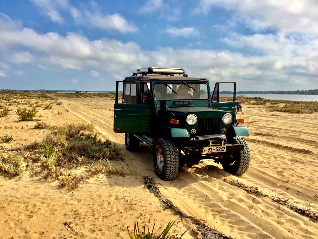 discover-kalpitiya-by-jeep-03 (1).jpg