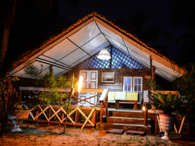 eco-based-wooden-cabanas-at-nihgt-srilanka - Copy.jpg