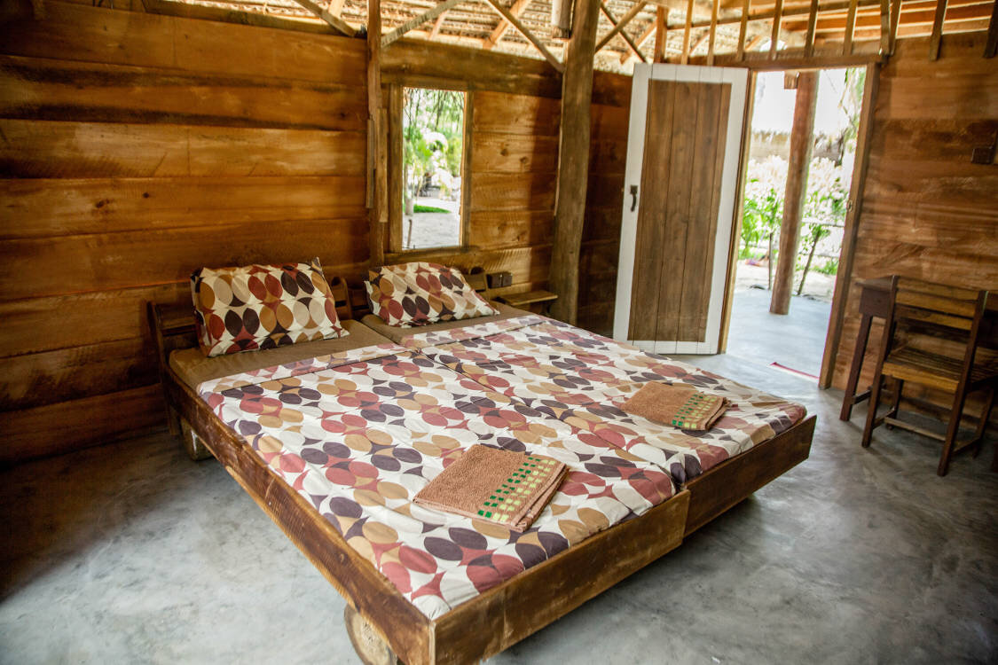 eco--cabanas-srilanka-handmade-beds.jpg