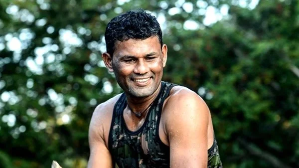 Kalpitiya boatsman, visit Elephant tree by boat