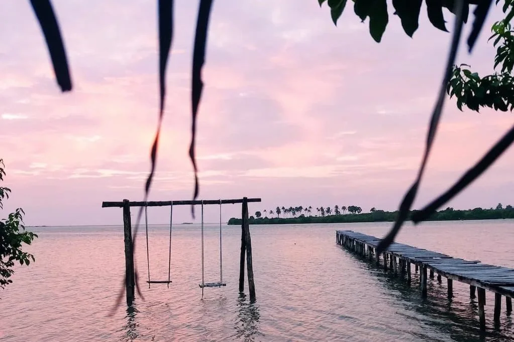 swing-in-the-water-kalpitiya-sri-lanka (1).jpg