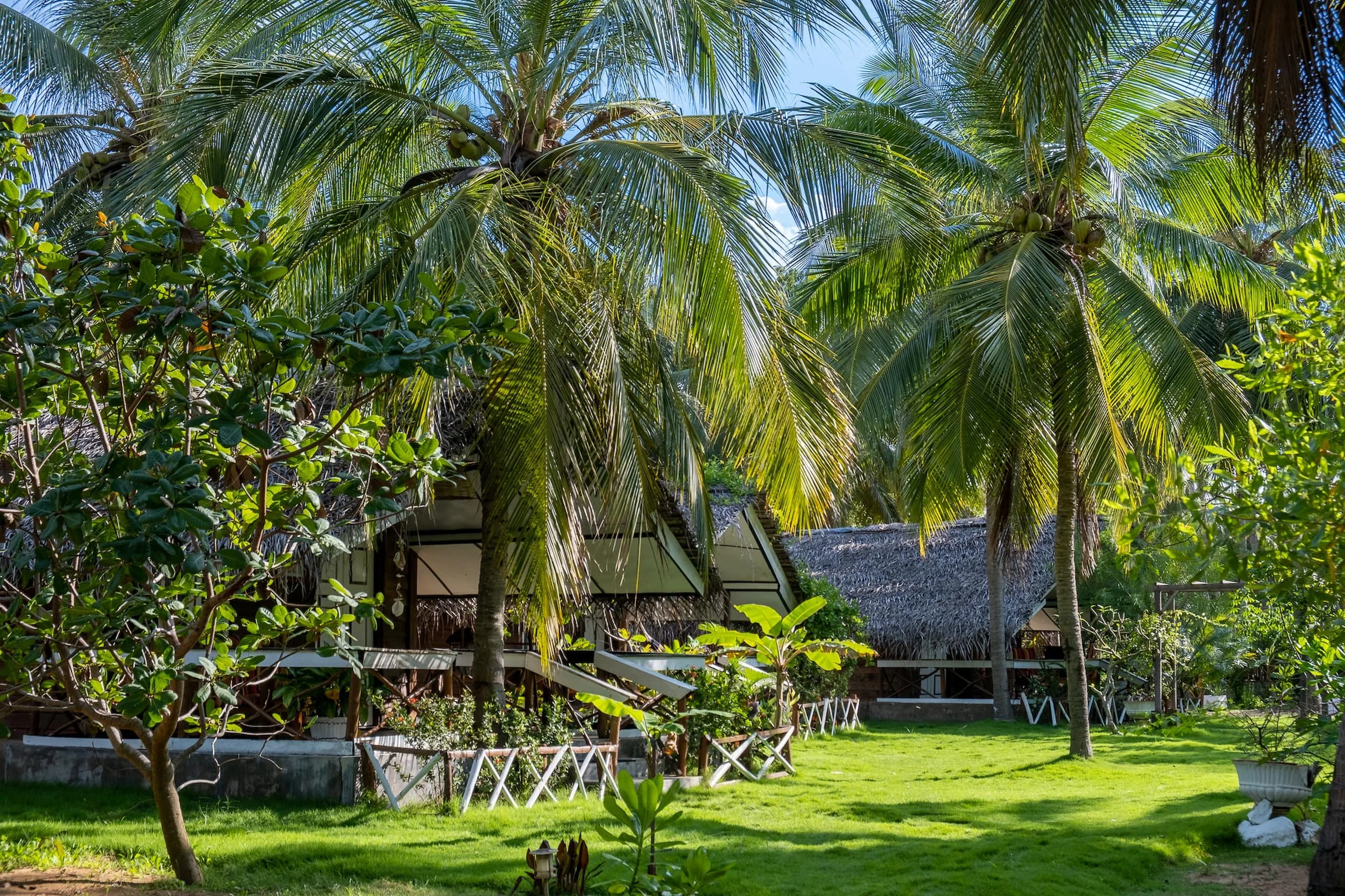 sri-lanka-ruuk-village-ensuite-cabana.jpg
