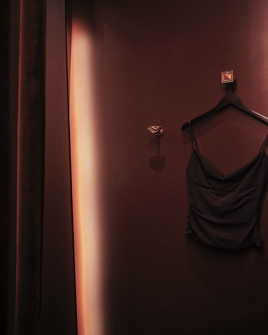 251126_DW_HK_Bec+Bridge_s17_0326 copy Large.jpeg