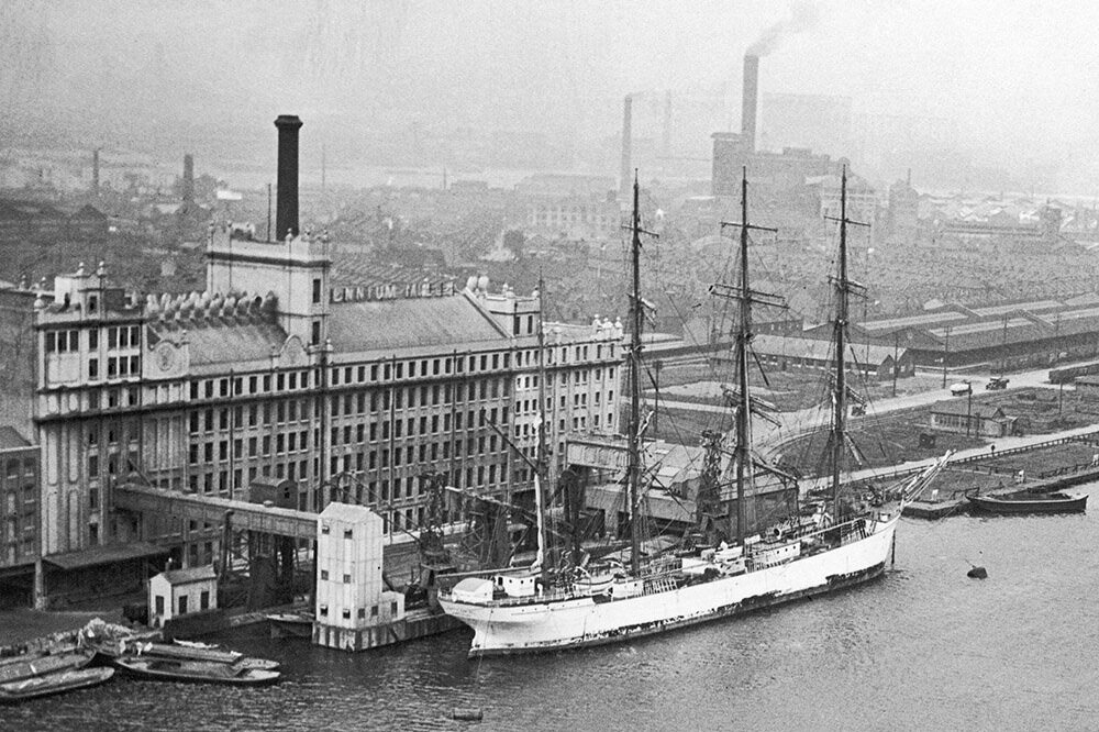 Flour mills at Silvertown c 1920