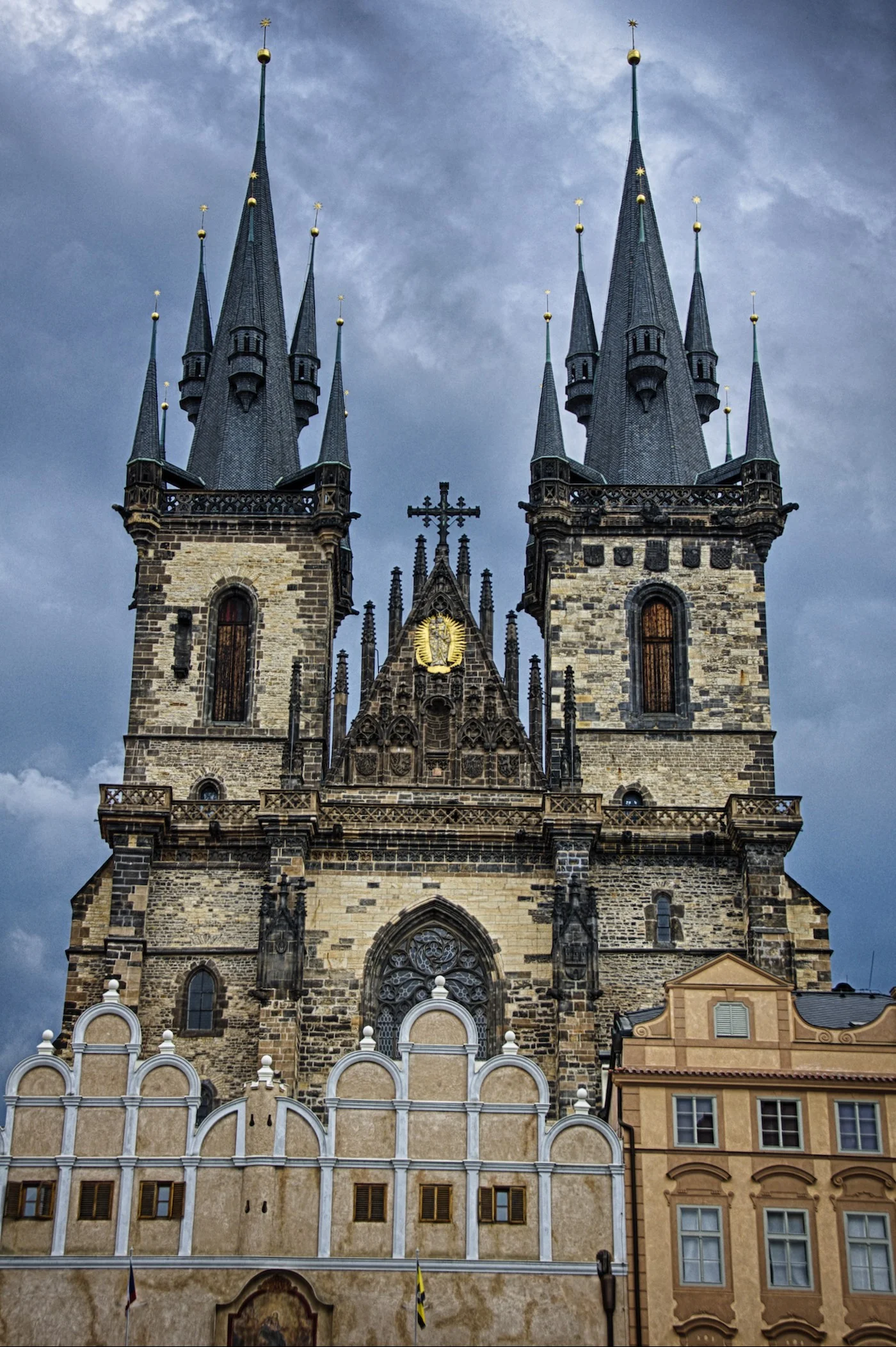 Die Teynkirche - Baubeginn im 14. Jh.