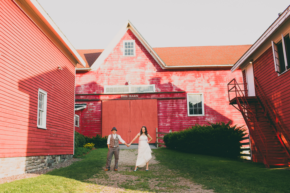 Fallbrook Barn | Oswego New York portrait