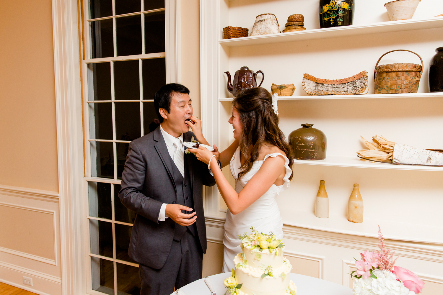 Fontainebleau Inn cake cutting 