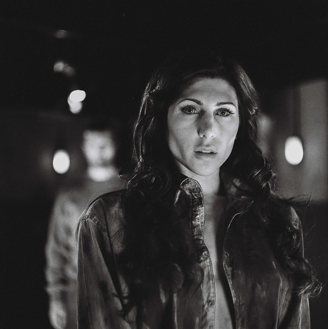 Gina Varela, Devils Rock Photography © Gareth Moon