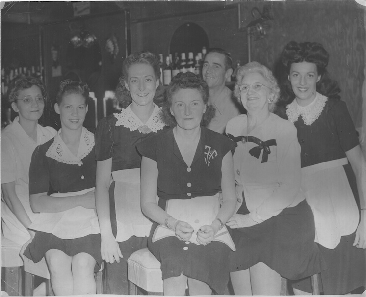 Jimmie Jones and her girls, the waitresses of the Green Shack