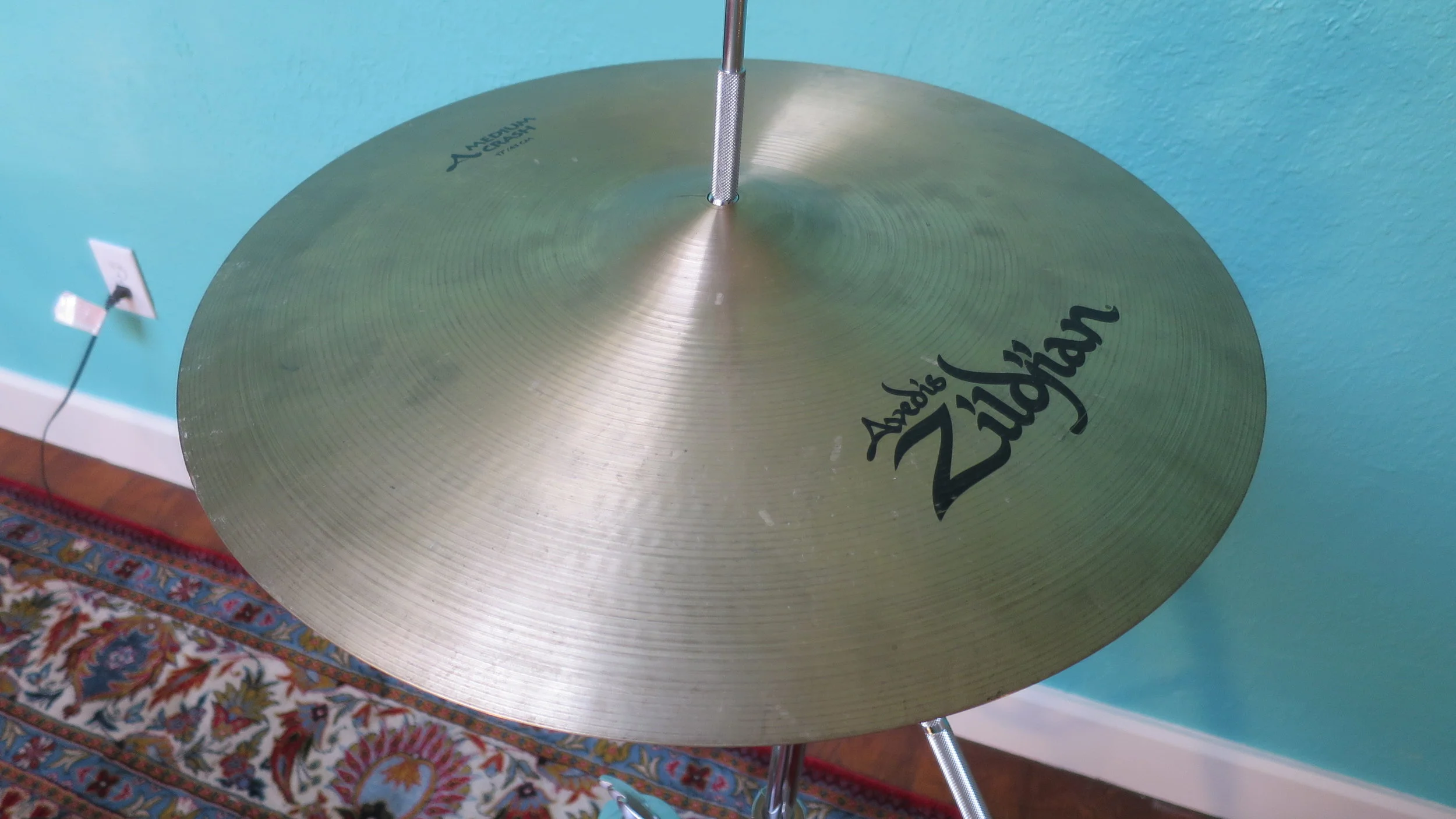 Zildjian 17 A Medium Crash-1.jpg