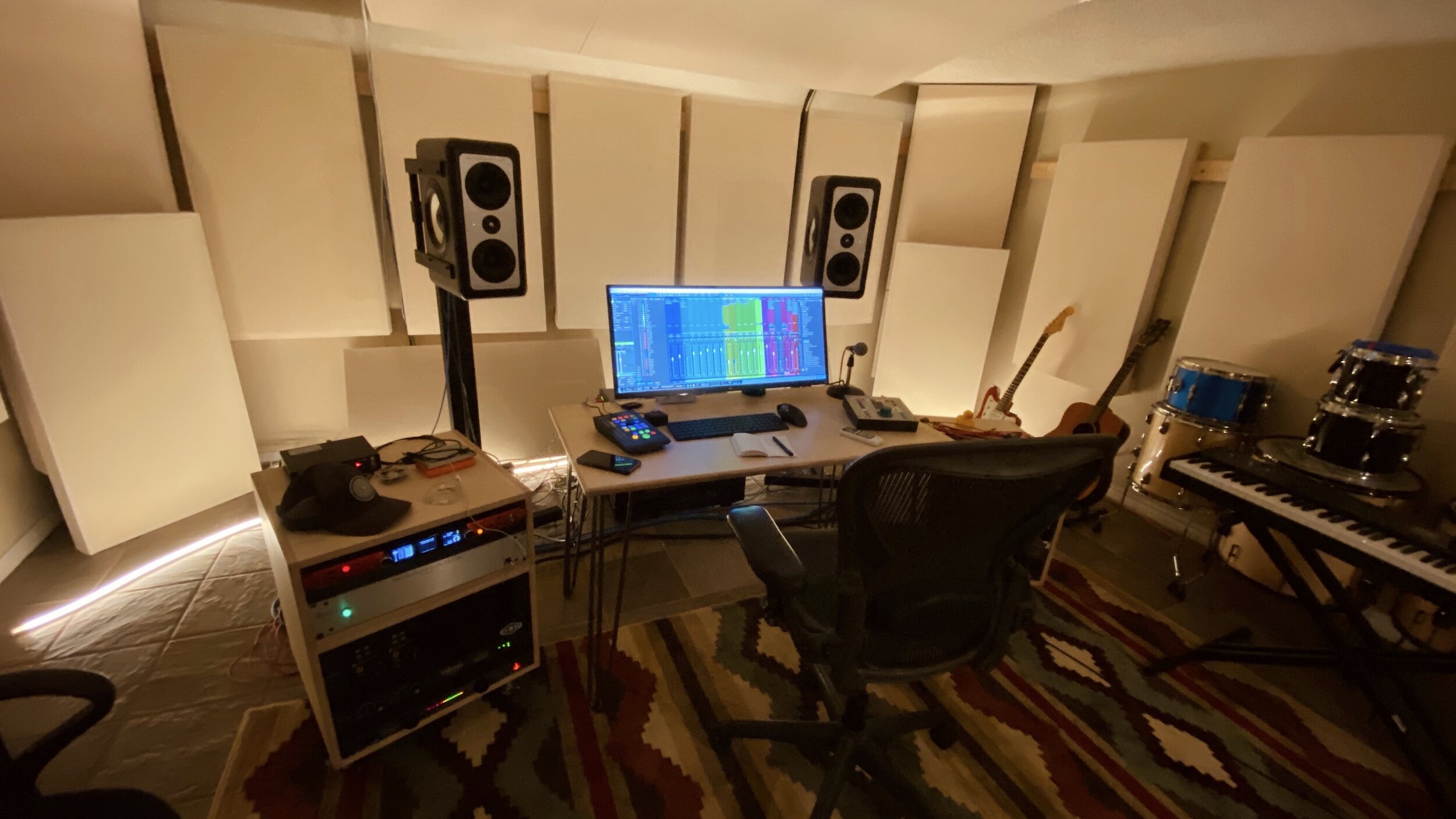 A Recording Studio - Modern Sound, Vintage Vibes.