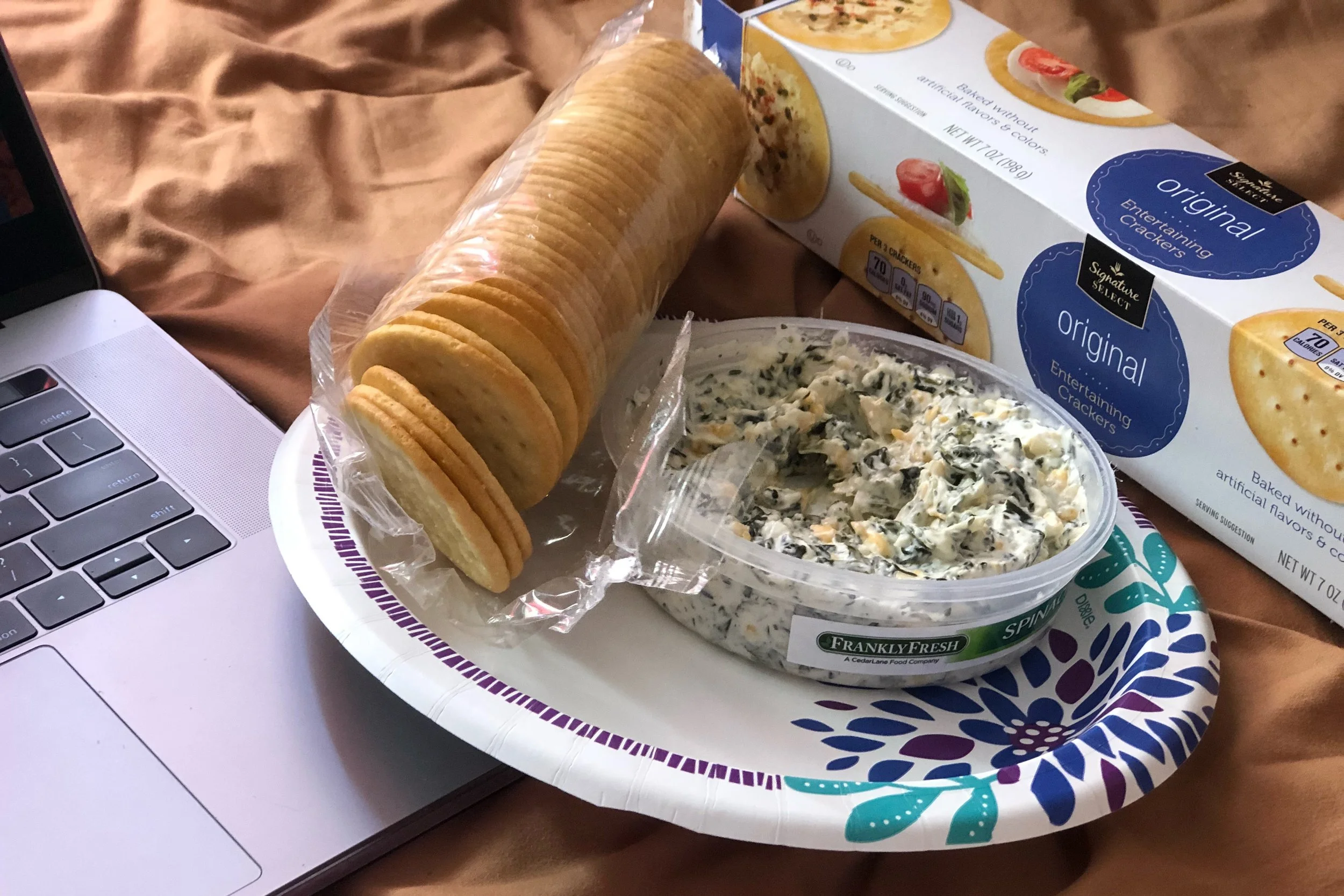 Spinach Dip and Crackers