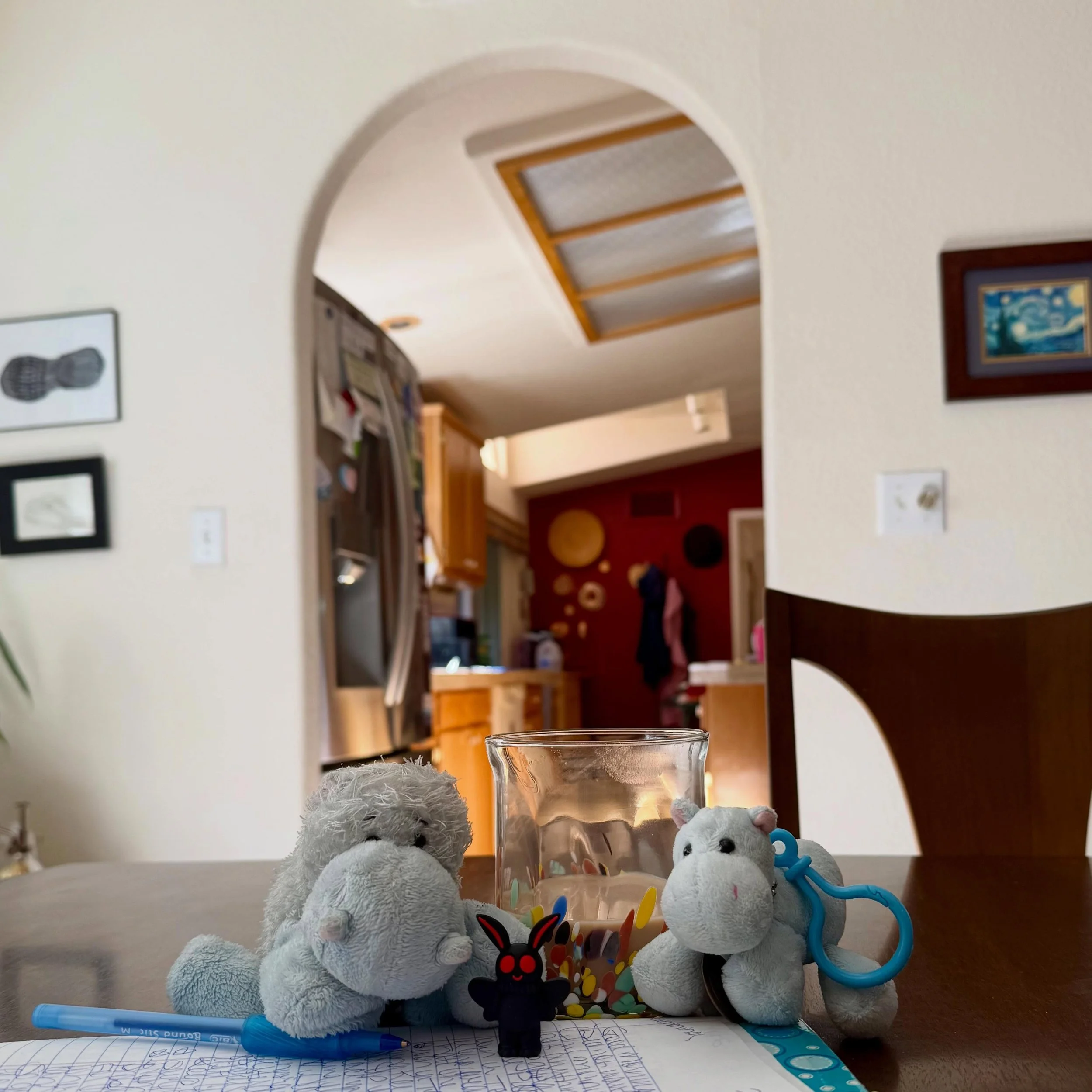 Good Morning📝☕️✨

Hanging with Darrel and new friend Mothman.

#MorningRitual
#MorningPages
#TheArtistsWay
#Coffee
#AdventuresOfPonyboy

📍Ancestral lands of the Cowlitz.