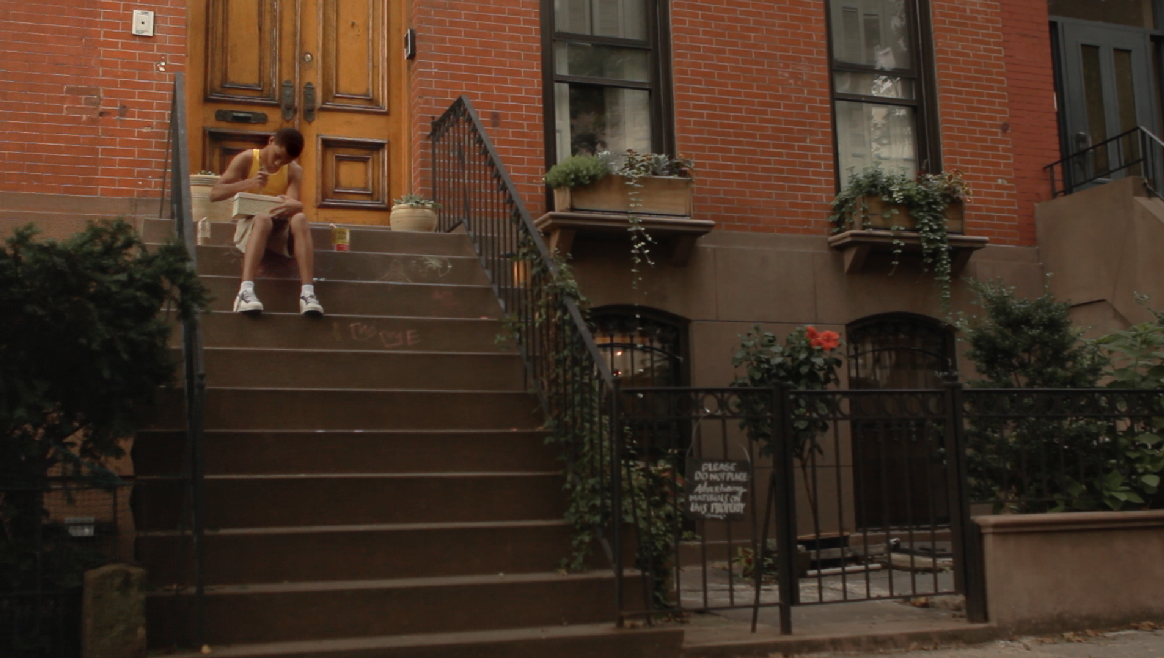 "Bubbles" - DIR. ROBERT LAVENSTEIN