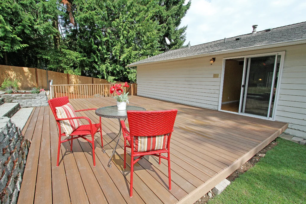 Deck 2 MLS.jpg