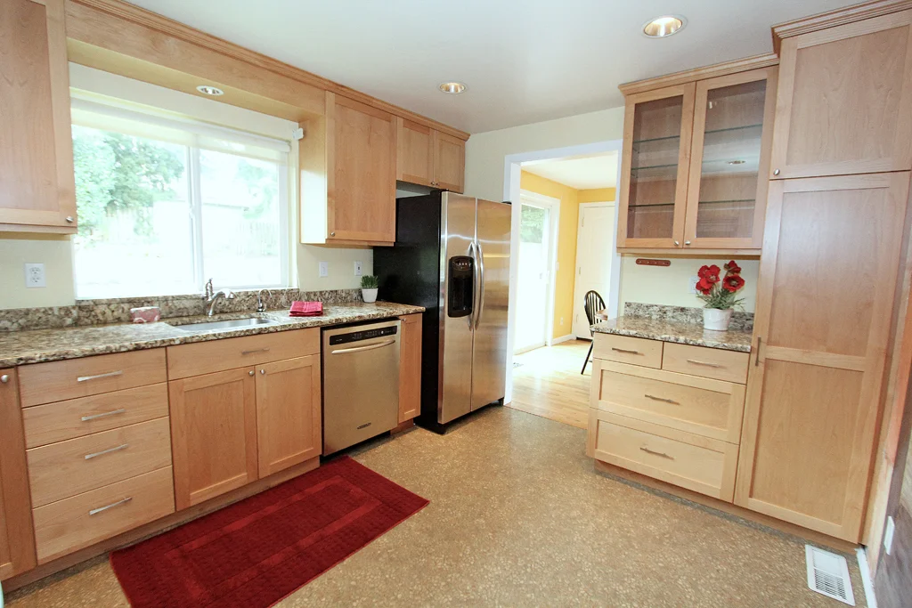 Kitchen 2 MLS.jpg