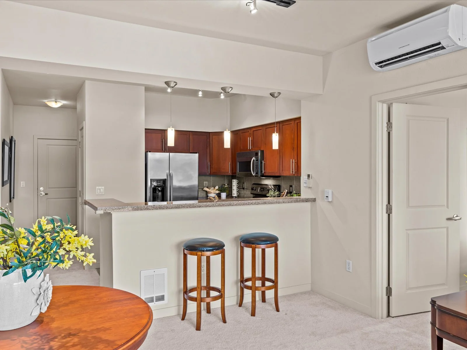 22-VICK4657-2.jpg