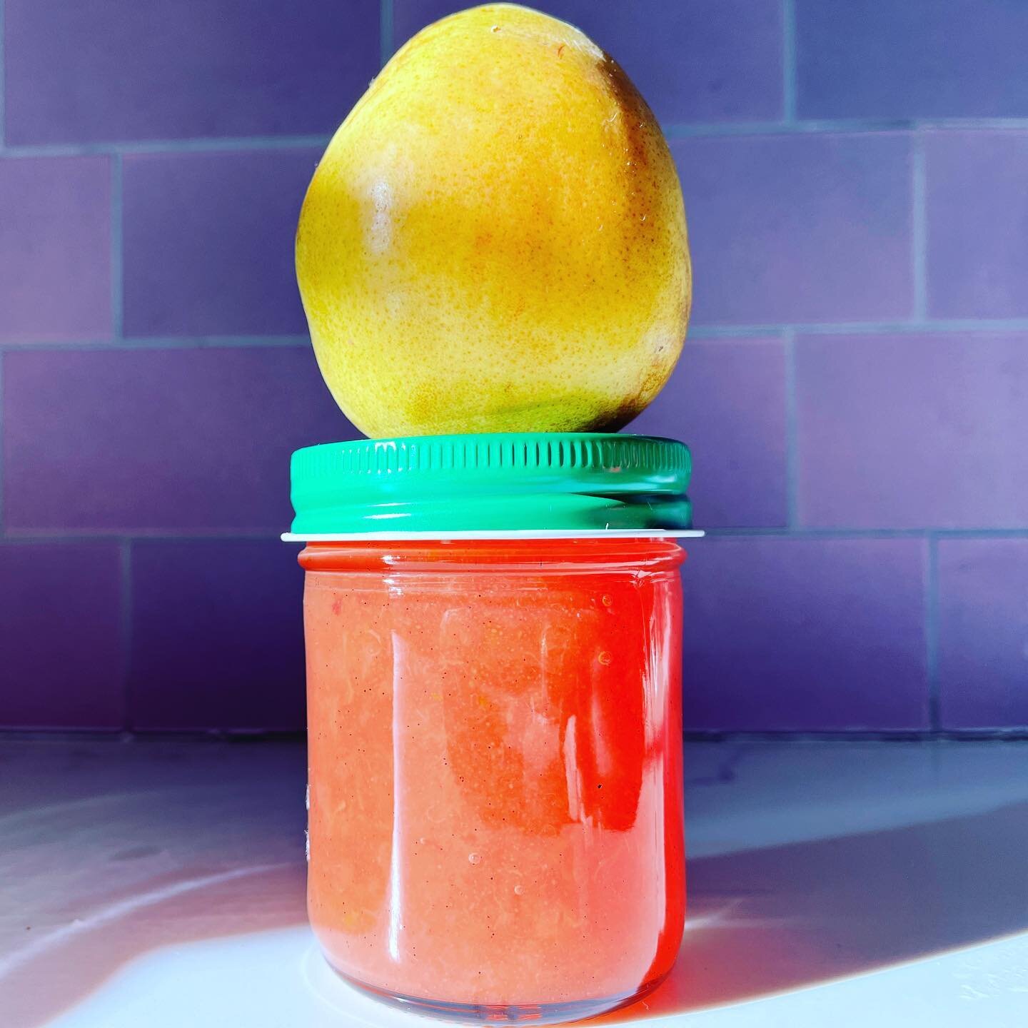 Pearfectly Balanced Pear Jam
🍐 🍐 🍐 

#pear #elderflower #vanillabean
#alamedafruitco #morning #sunshine #nofilterneeded