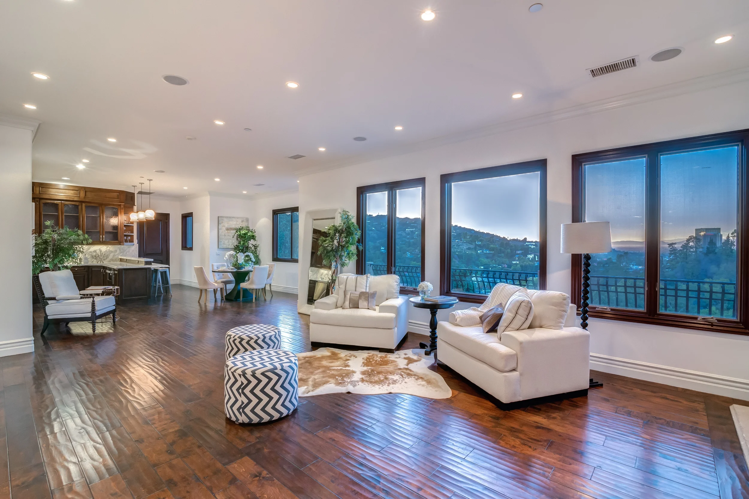 3343 N KNOLL DR., $2,099,000 - SOLD!