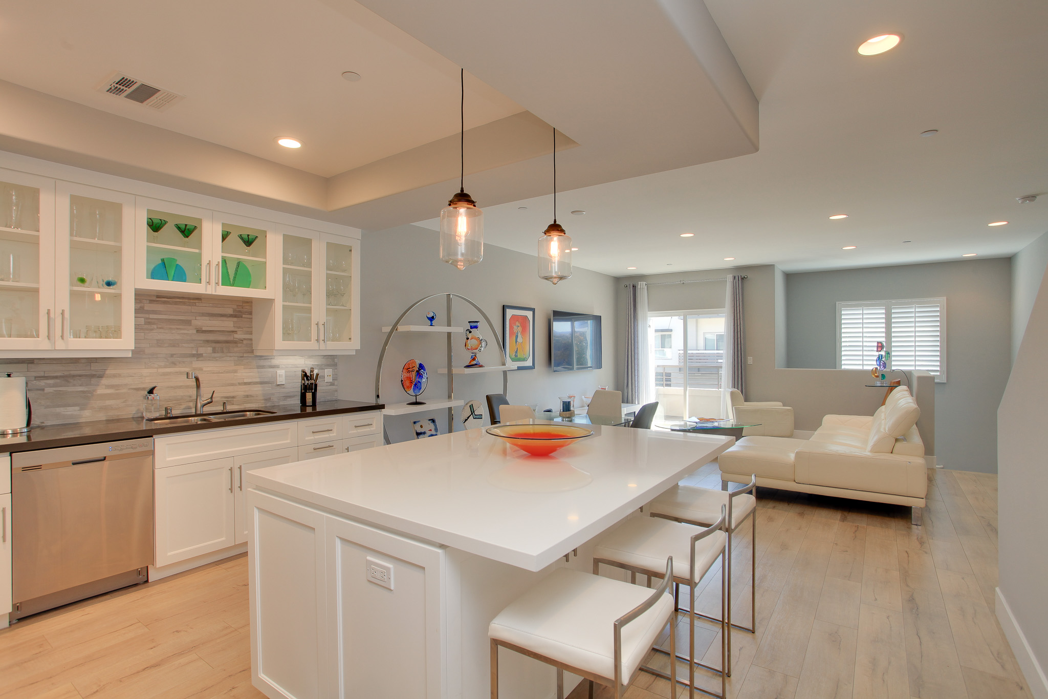 5159 Hesperia Ave_MLS-4.jpg