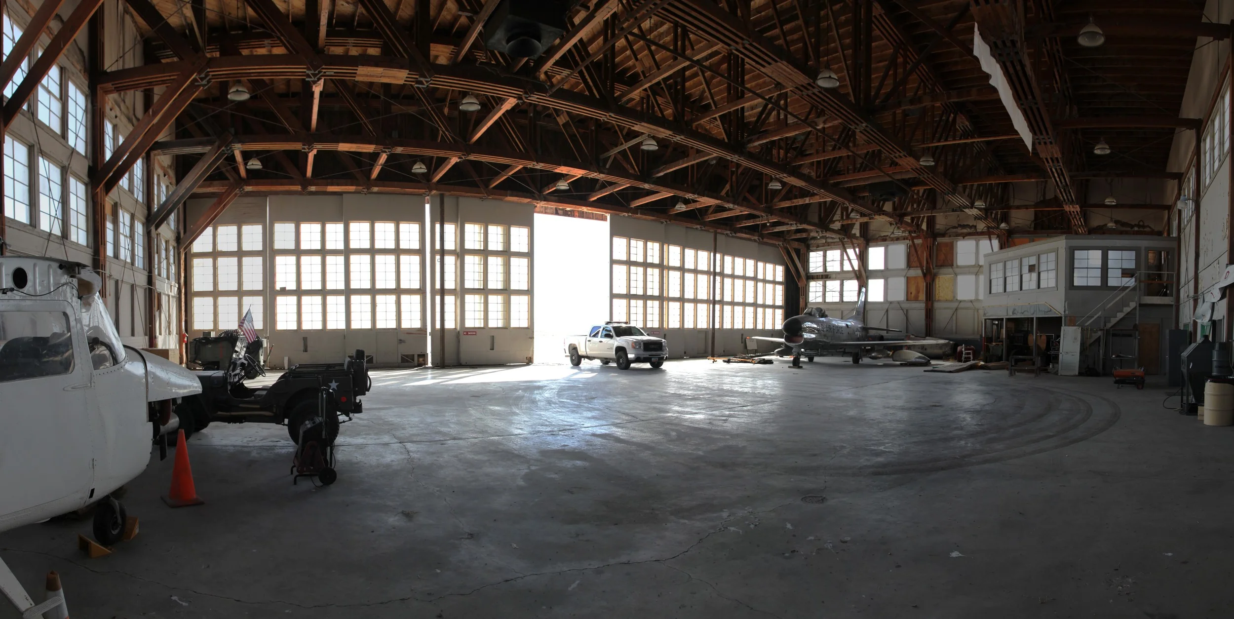 Hangar2_Panorama1.jpg