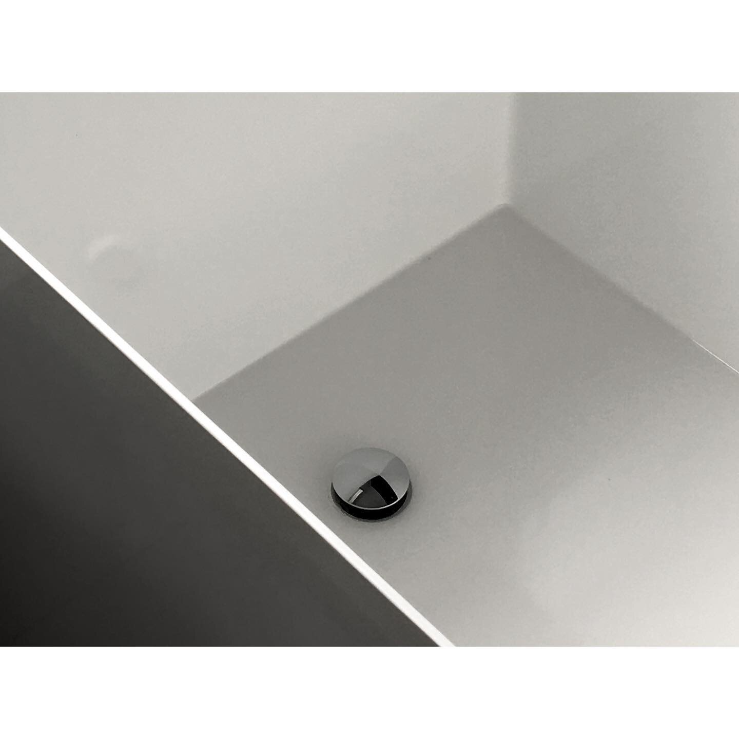 White and chrome: the inside of our Deep Tub
.
.
.
#nzarchitecture #nzdesign #deeptub #soakingtub #bathroomgoals #bathtub #arkitektur #arquitectura #modernarchitecture