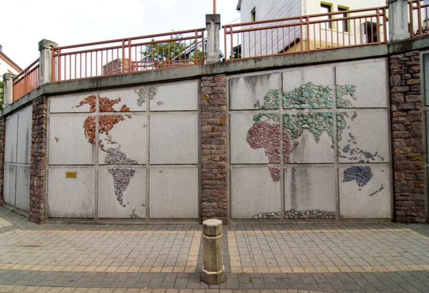 world map made of stones in Idar
