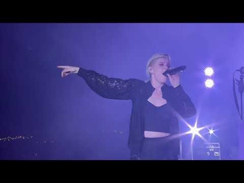 Robyn - Dancing On My Own (Live at Roskilde Festival 2019)
