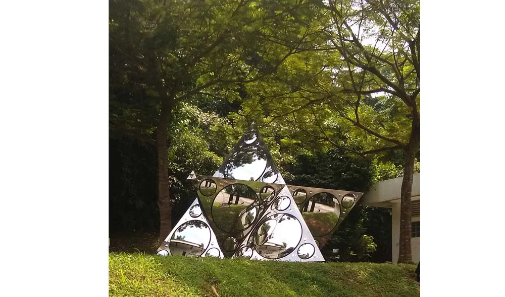Constellation of One , "micro"-version Stainless steel mirror 3.25 m x 3.25 m (10 ft x 10 ft)