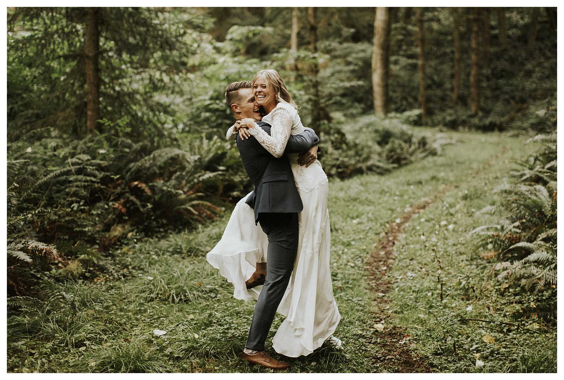 A bride and groom at Ecola State Park
