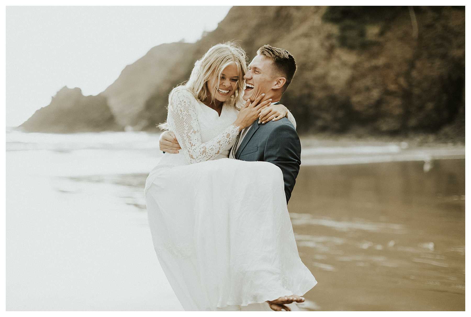 An elopement at Indian Beach on the Oregon Coast