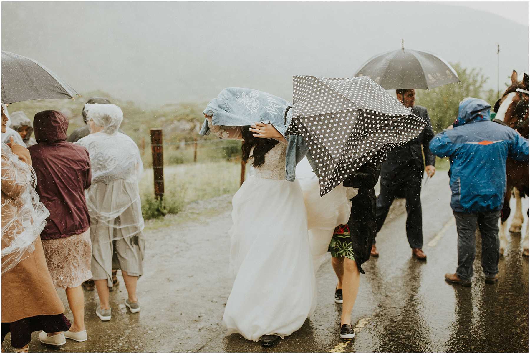 Ireland_Intimate_Wedding_Anni_Graham_0120.jpg