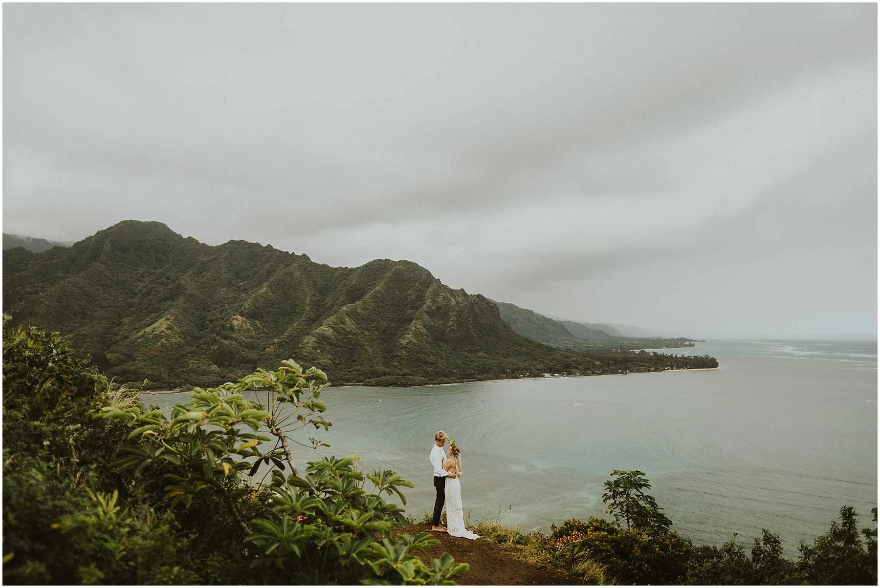 Oahu Hawaii Adventure Hiking Elopement