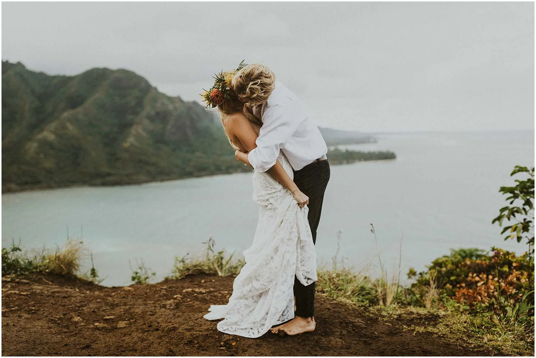 Oahu Hawaii Adventure Hiking Elopement