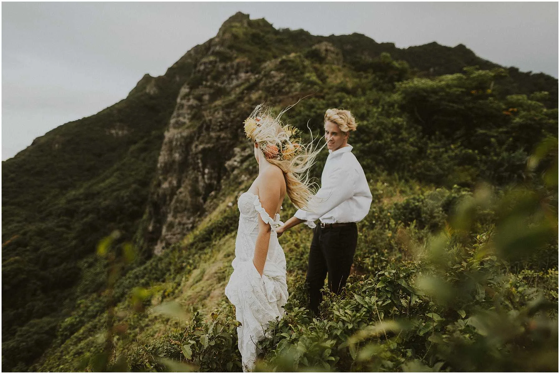 Oahu Hawaii Adventure Hiking Elopement