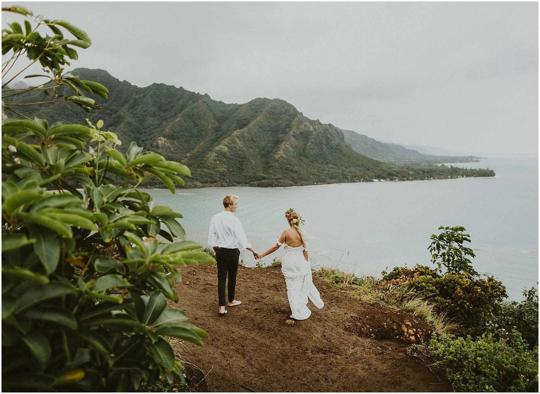 Oahu_Hawaii_Elopement_0005-1.jpg